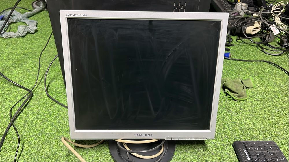 Продам мониторы дешево