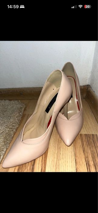 Pantofi eleganți