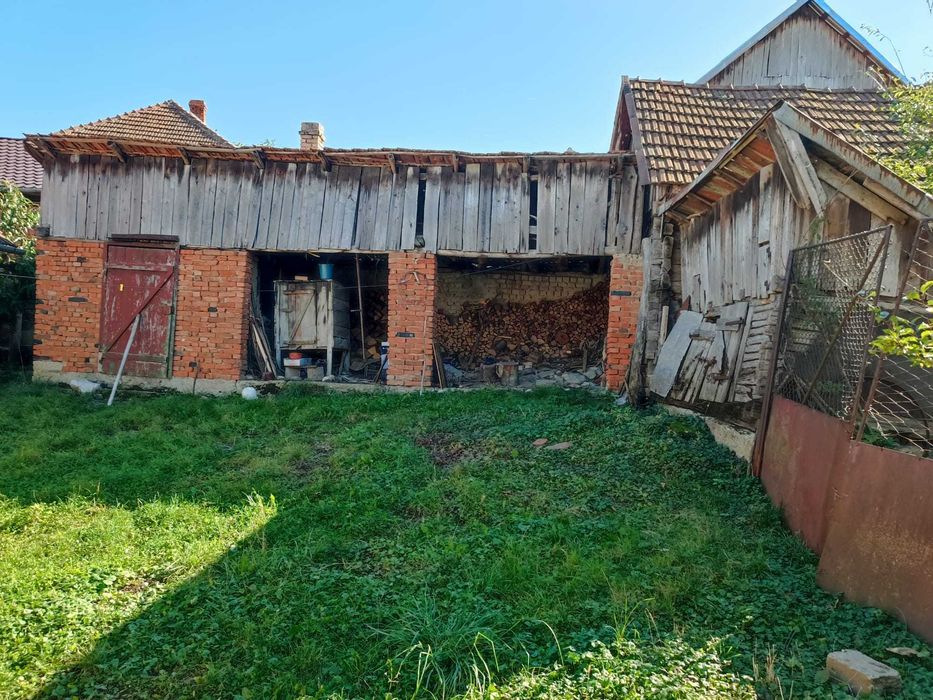 Casă de vânzare în Târnova, jud. Caraș-Severin – 3 camere, teren 1079