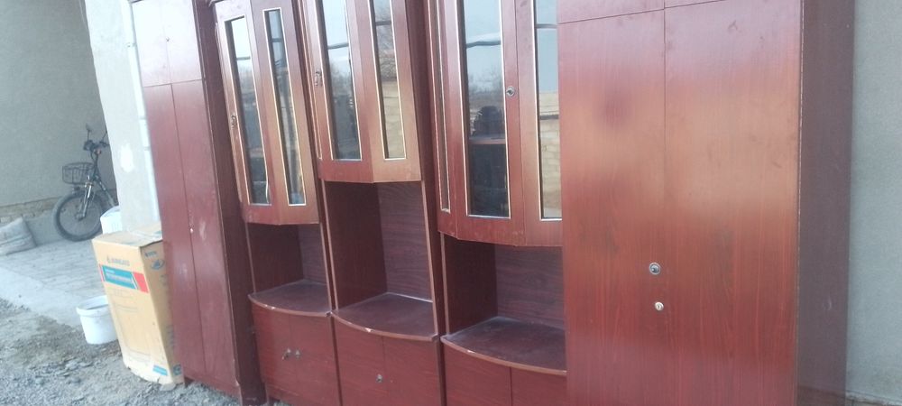 Стенка сотилади :