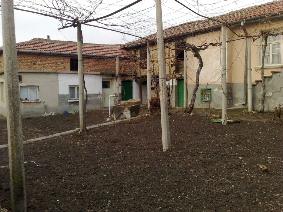 Къща в кв.Сушица,гр.Карлово