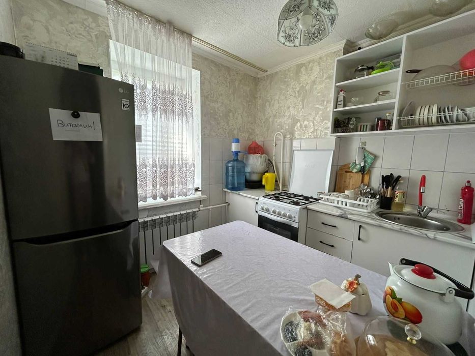 Продам 1 комнатная на 8мкр