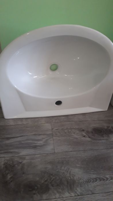 Раковина с пьедесталом