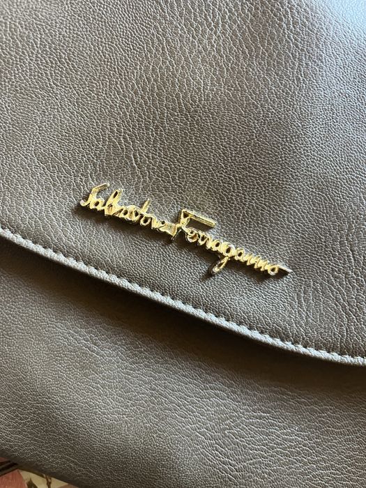 Дамска чанта Salvatore Ferragamo