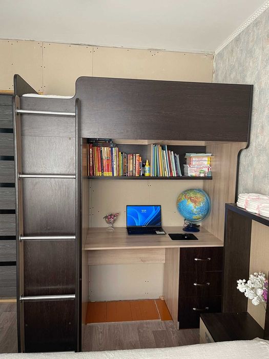 Кровать двухъярусная