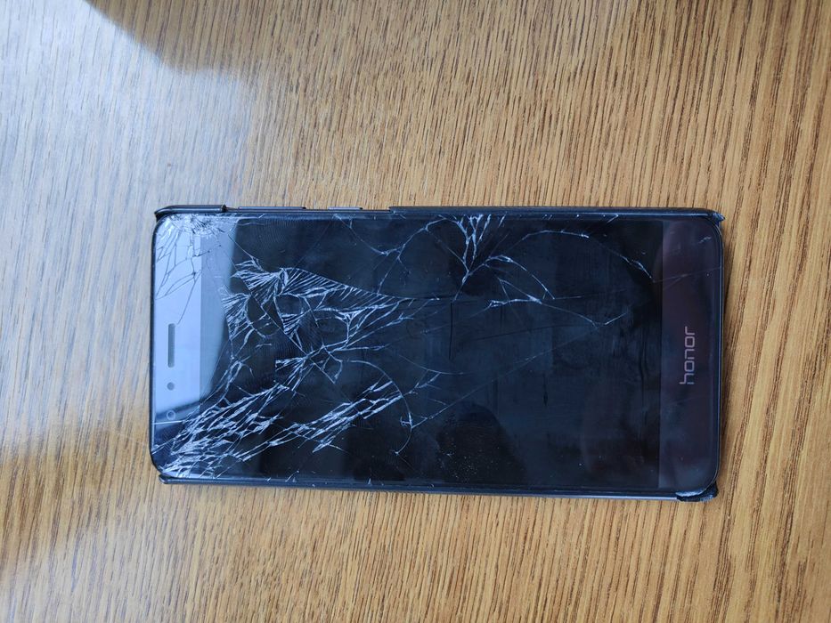 Telefon mobil Honor 8, Dual Sim, 32GB, 4G,display spart