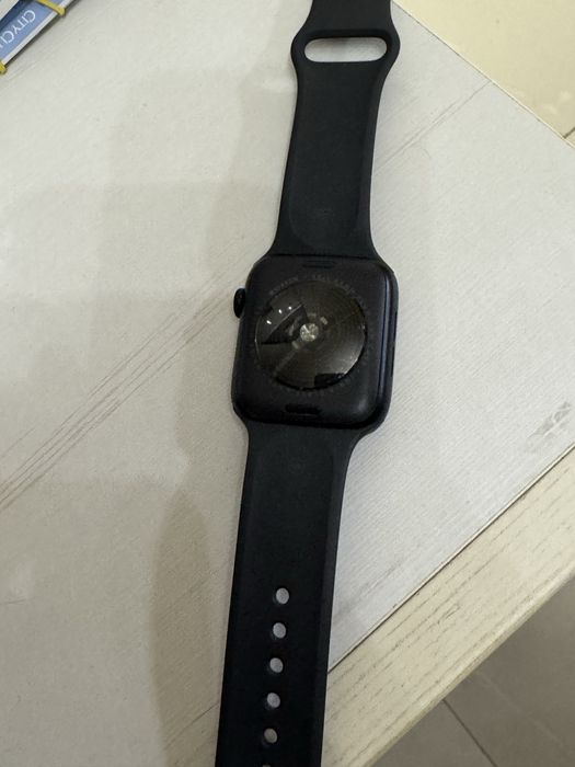 нов Apple Watch SE (GPS)