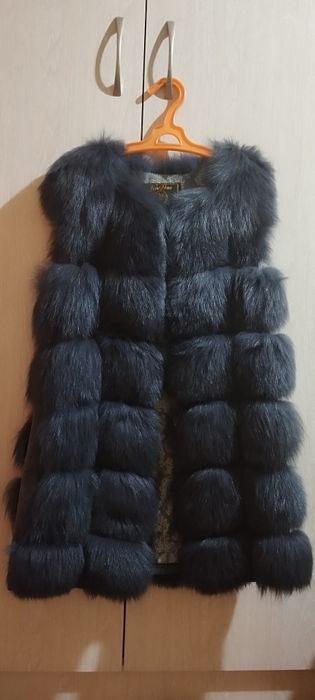 Продам песцовую жилетку