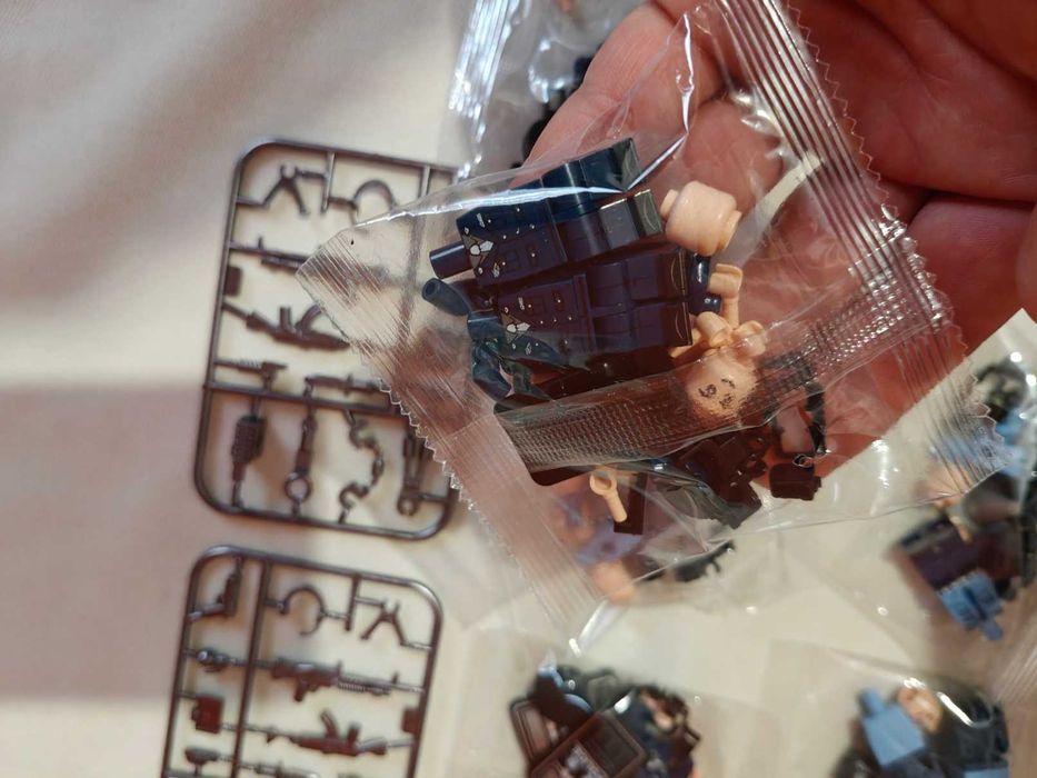 Set 12 figurine tip Lego City Police cu accesorii