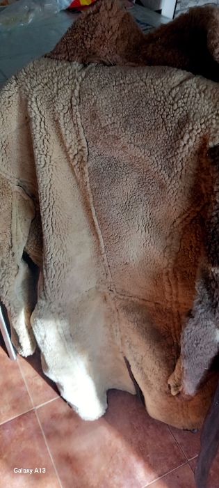 Продавам  кожух от агнешка кожа