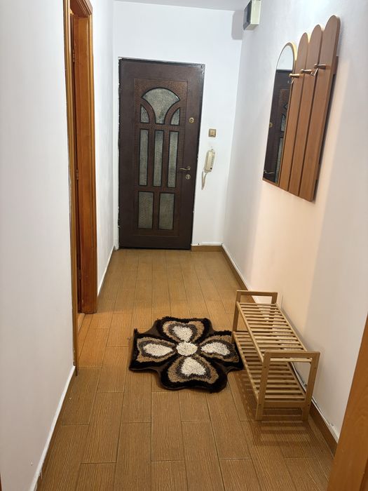 Inchiriez apartament cu 2 camere