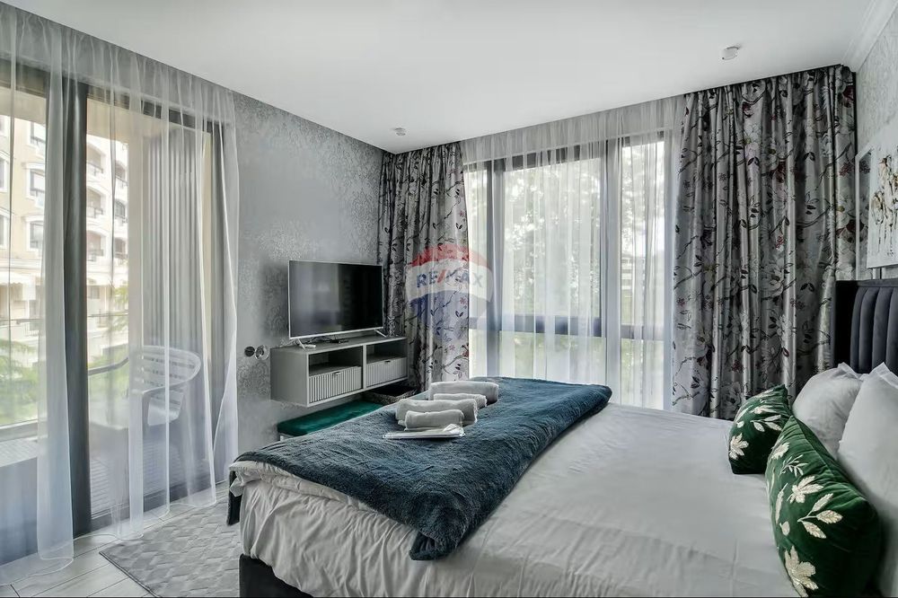 Дава се под наем Тристаен апартамент в к.к. Св.Св. Константин и Елена - 80 кв.м за 1500 € - Снимка #8