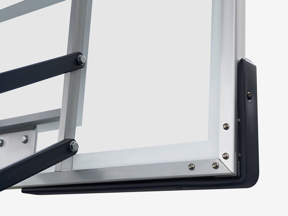 Баскетболный щит с креплениями