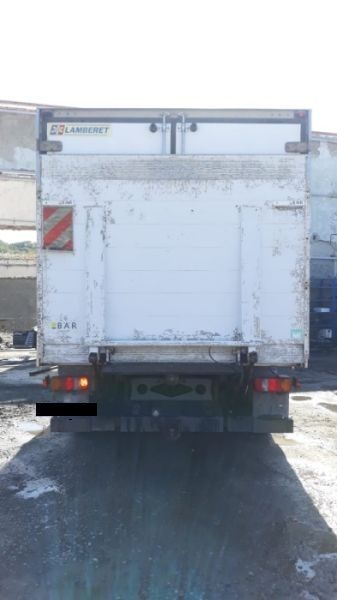 dezmembram mercedes atego 818