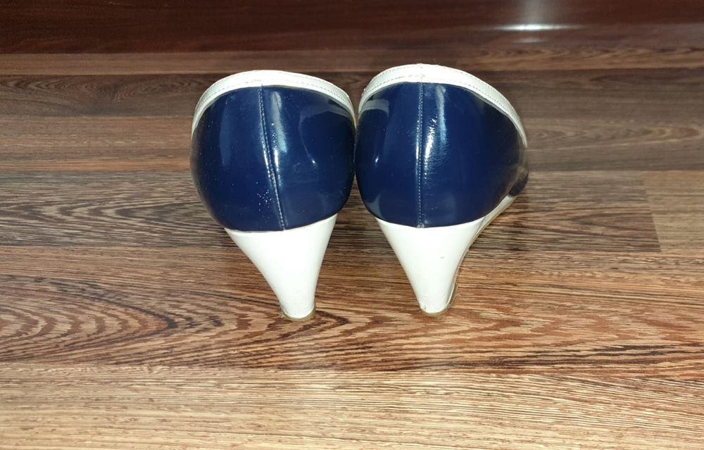 Женские  туфли .