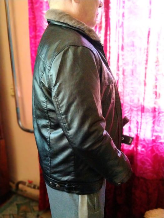 Куртка димасизоная