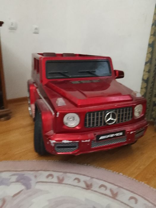 Продам машину детскую