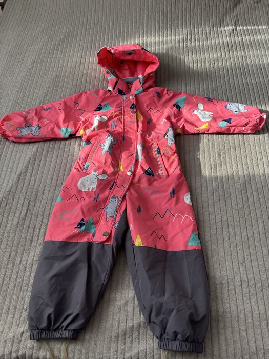 Продам комбинезон и пальто