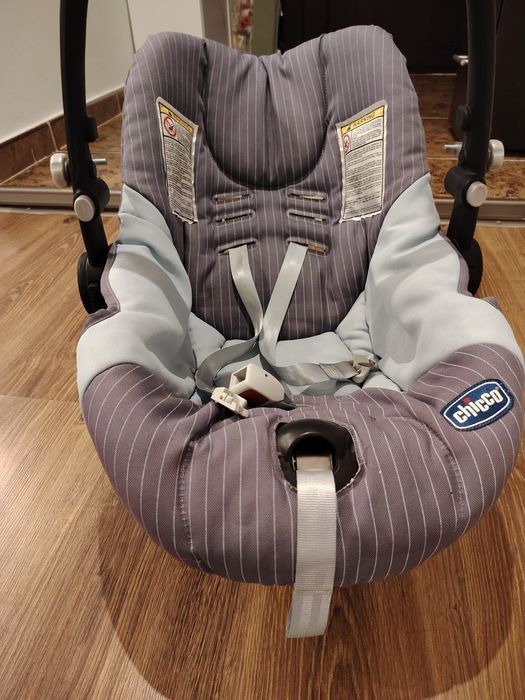 Cărucior Chicco complet 3 în 1 + scoică + cadou