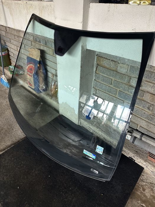 Предно стъкло/челно Mercedes R class W251