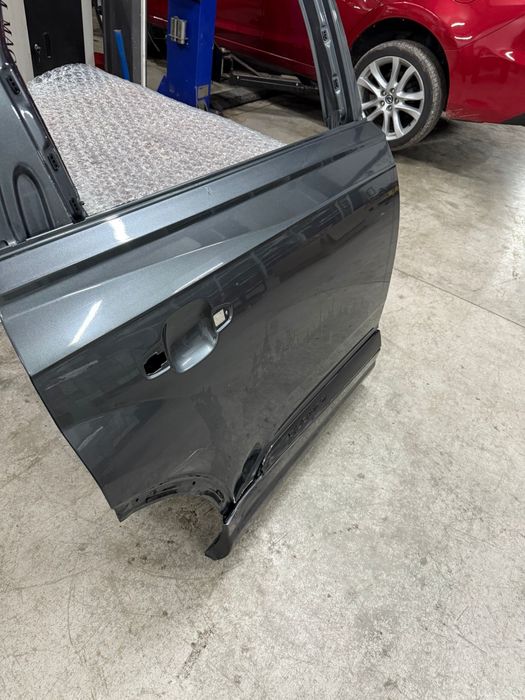 задна дясна врата за audi q7 4M0