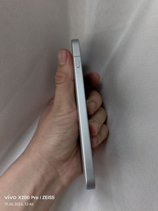 Oneplus 13t 12/512 Gb sotiladi