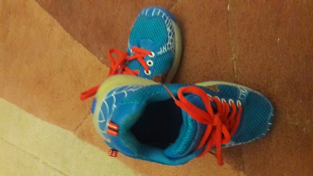 Кроссовки-ролики