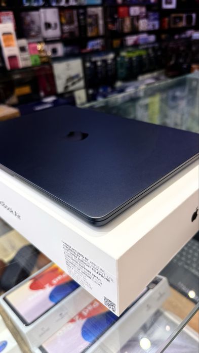 MacBook Air M2 13.6” 16/256GB   36 Cycle  Full Komplekt   Ideal