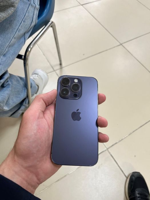 Срочно продам Iphone 14 pro