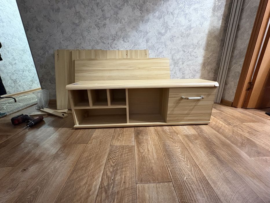 Срочно стол и гарнитуру для компьютера