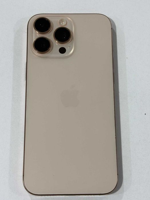 iPhone 16 Pro Max 100% Battery