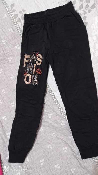 Штаны на девочку 5-7 лет в хорошем состоянии.Цена за одни
