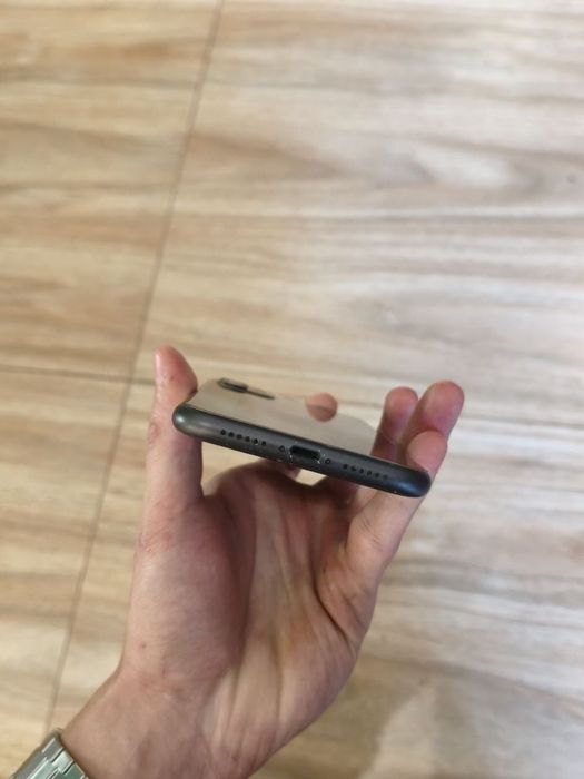 IPhone 11 Ideal qora sotiladi kelishamiza