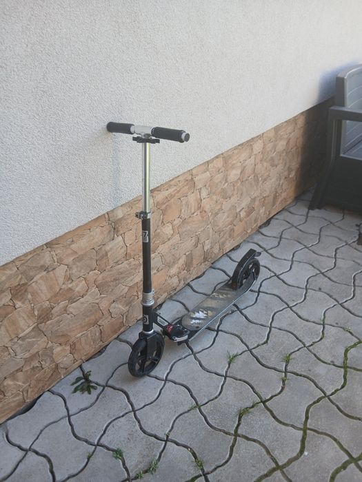 Vand trotineta pentru copii