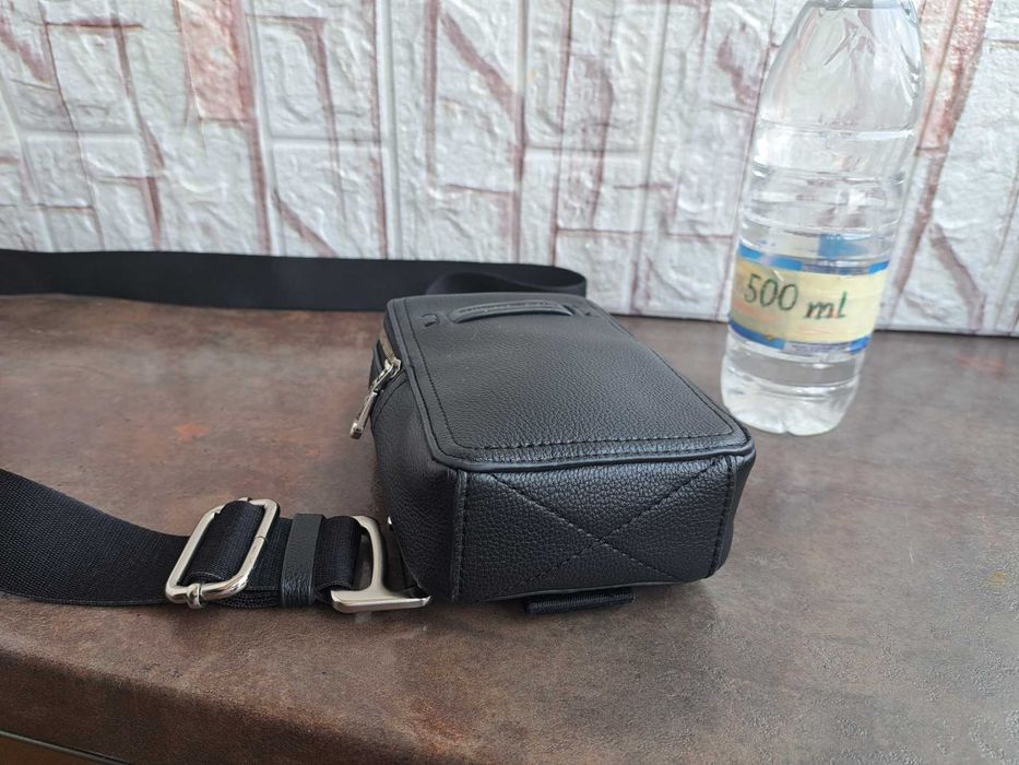 мъжка чанта Calvin Klein черна малка чантичка