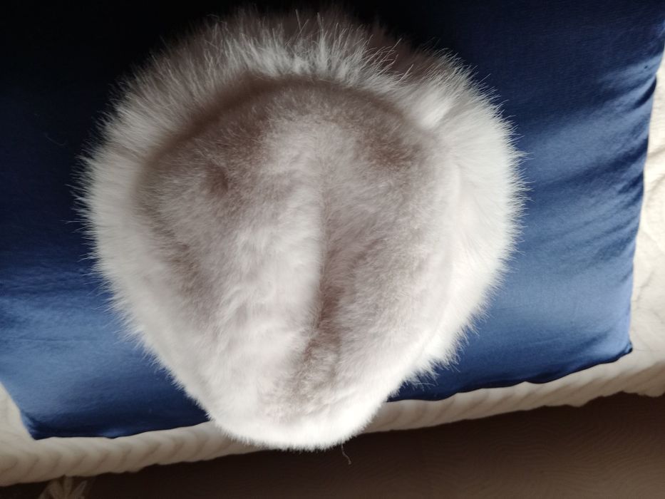 Продавам шапки за сезона