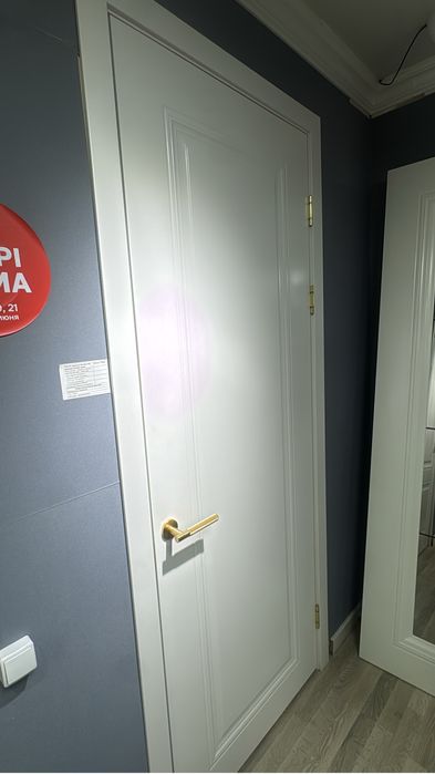 Продам межкомнатную дверь