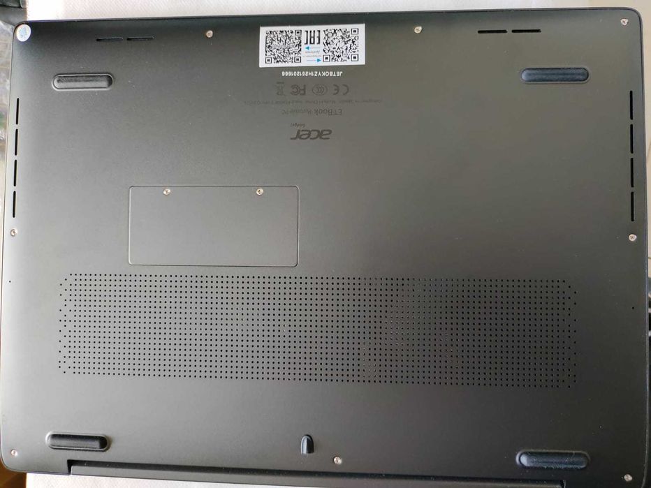 Продам ноутбук Acer gadget e10 etbook i3-1220P