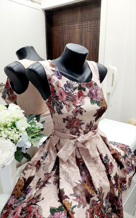 Уникална рокля..