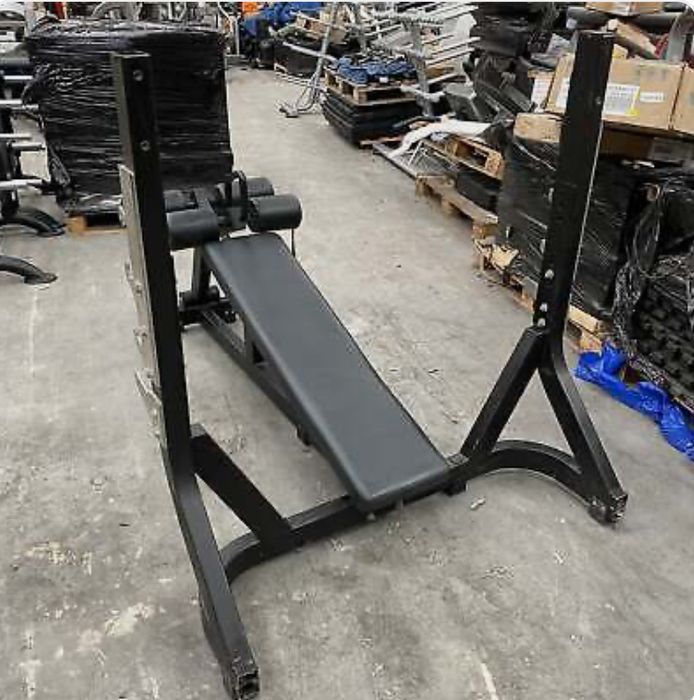 Depozit aparate Technogym pure strength