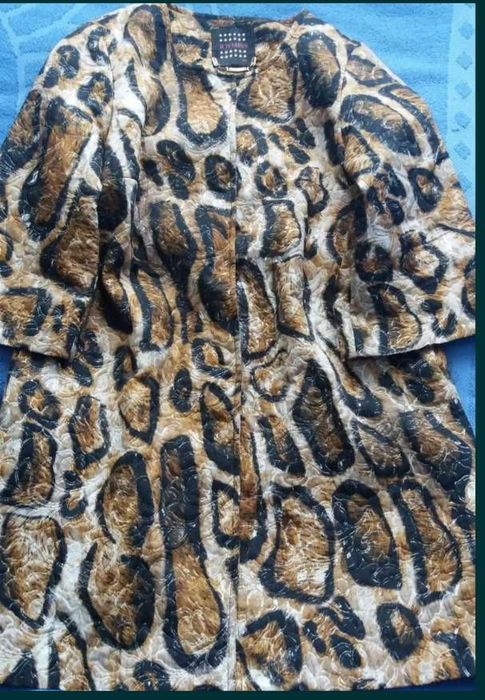 Продам женские накидка раз 48-50 цена 6500