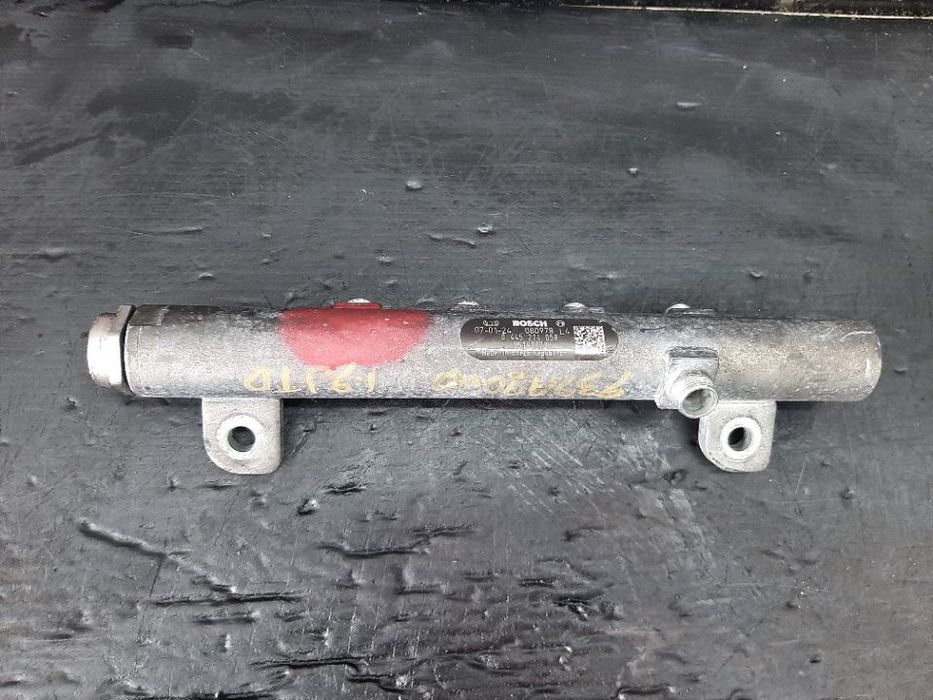 Rampa injectoare 1.9 jtd alfa romeo 147 156 159 fiat croma 0445214058 55197372
