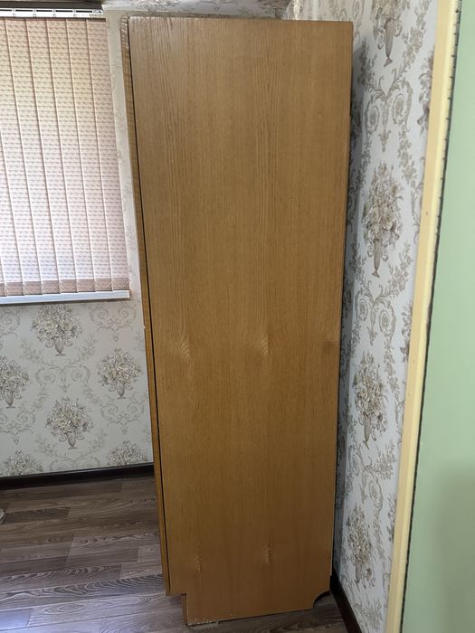 Шкаф, стол и тумбочка комплект