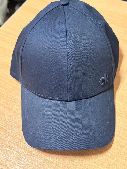 Vind Șapcă Calvin Klein