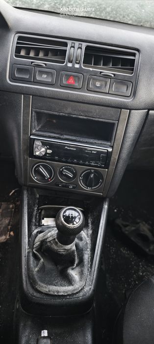 Volkswagen Bora 1.6 16V на части