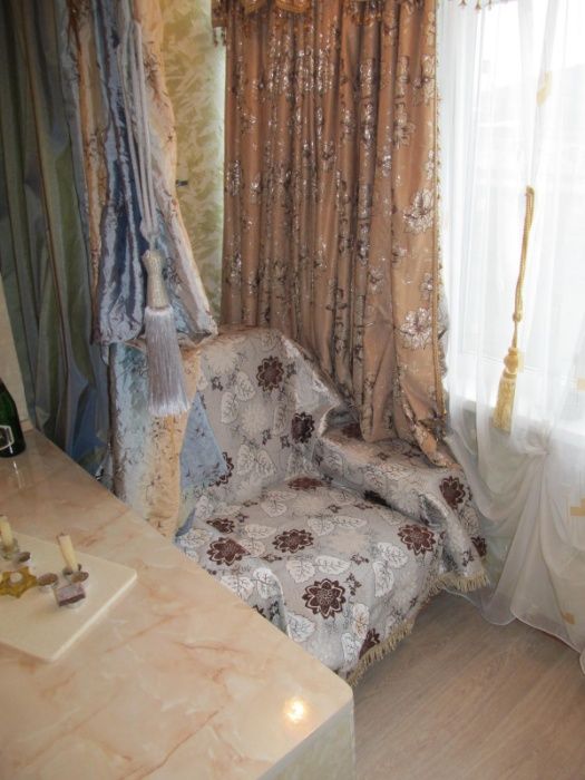 Люксовые номера посуточно. Wi-Fi. Фисташковый.