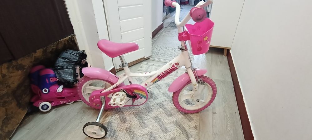 Bicicleta fete 3-5 ani