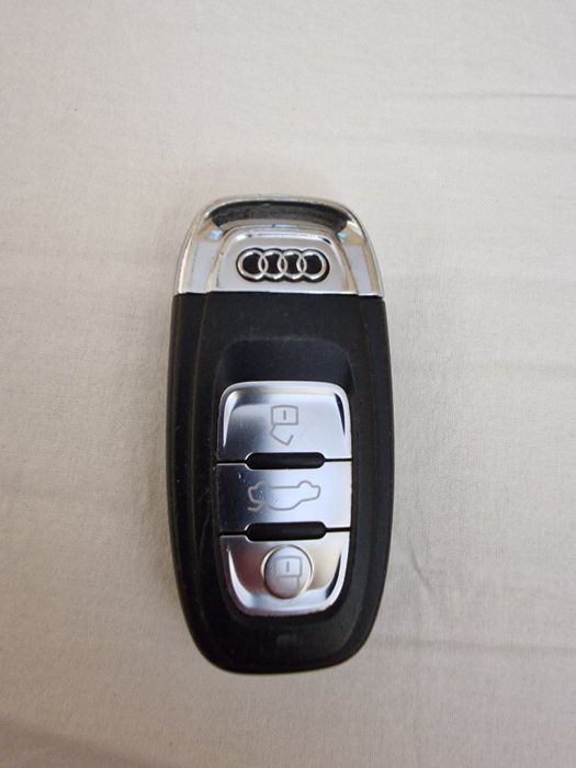 Ключ за Ауди Audi RS със чип за обучение в него
