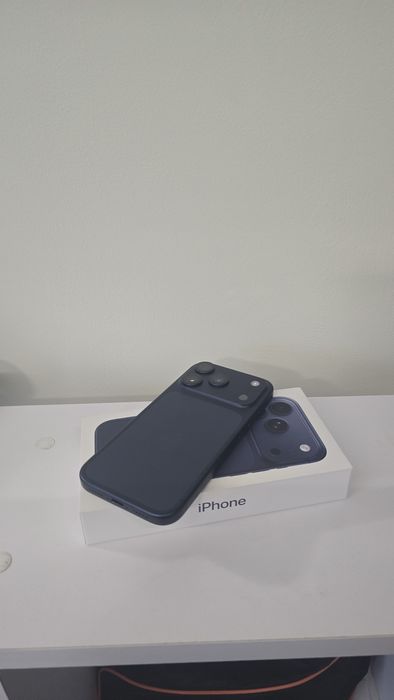Iphone 17 pro deep blue 256GB