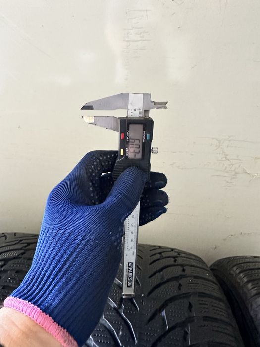 235/60 R18 Nokian WR SUV 4